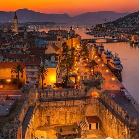 Compass Trogir
